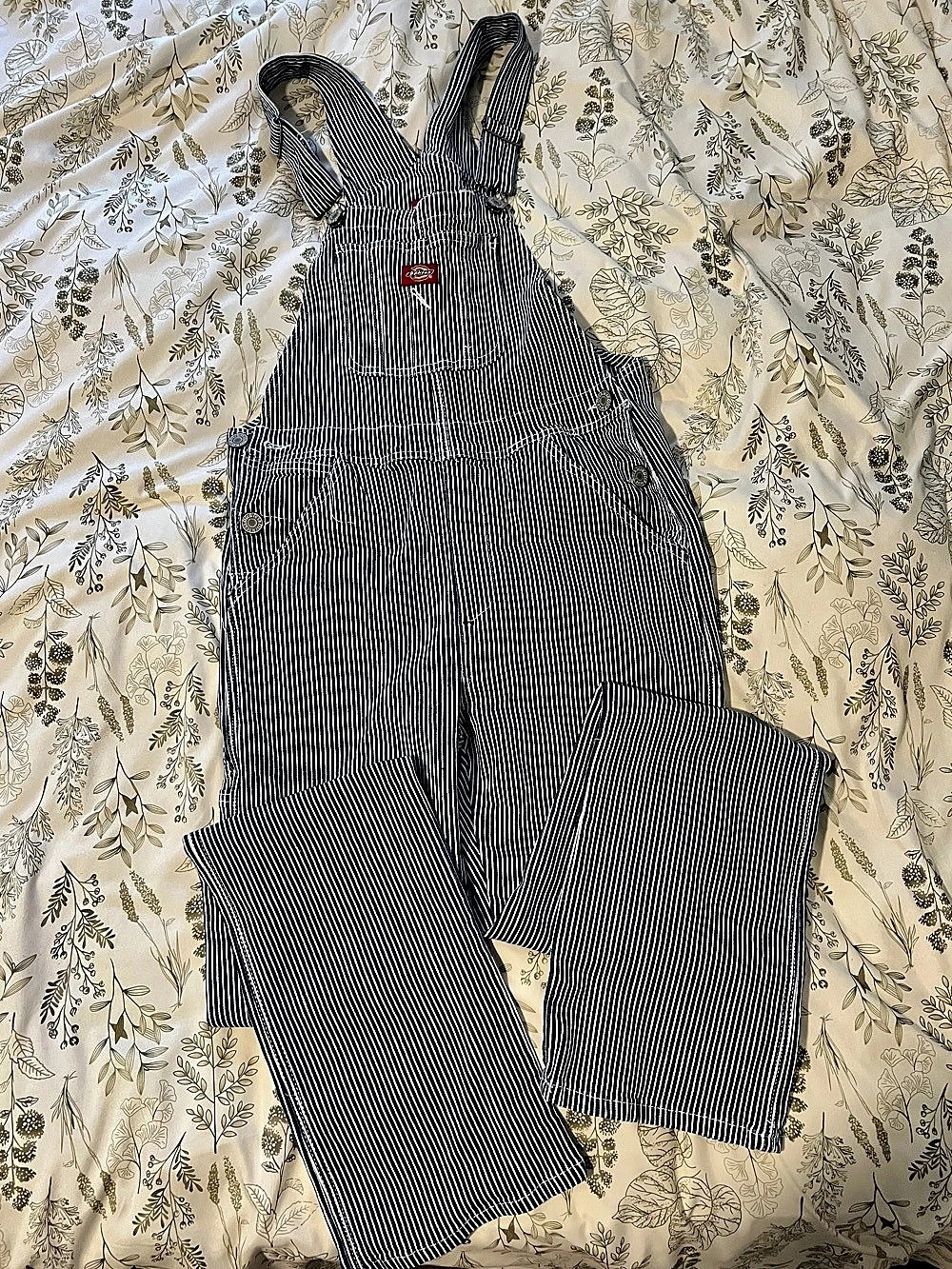 Dickies Hickory Stripe Bib Overalls Striped Overalls in Blue & White Size Small